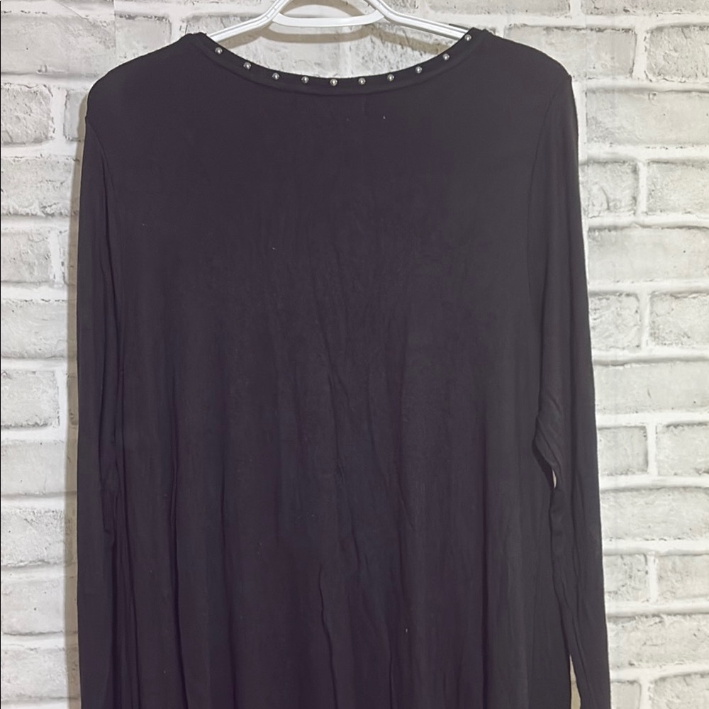 Love & legend  Long sleeve top with Studded Neckline, built in drape cardigan 1x - Picture 9 of 10